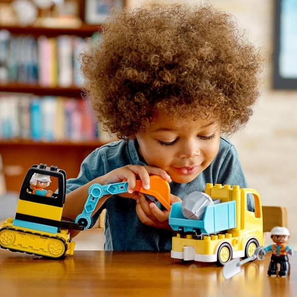 LEGO DUPLO 2 Construction Building Sets Truck/Excavator 10931 & Bulldozer 10930 - Picture 2 of 8